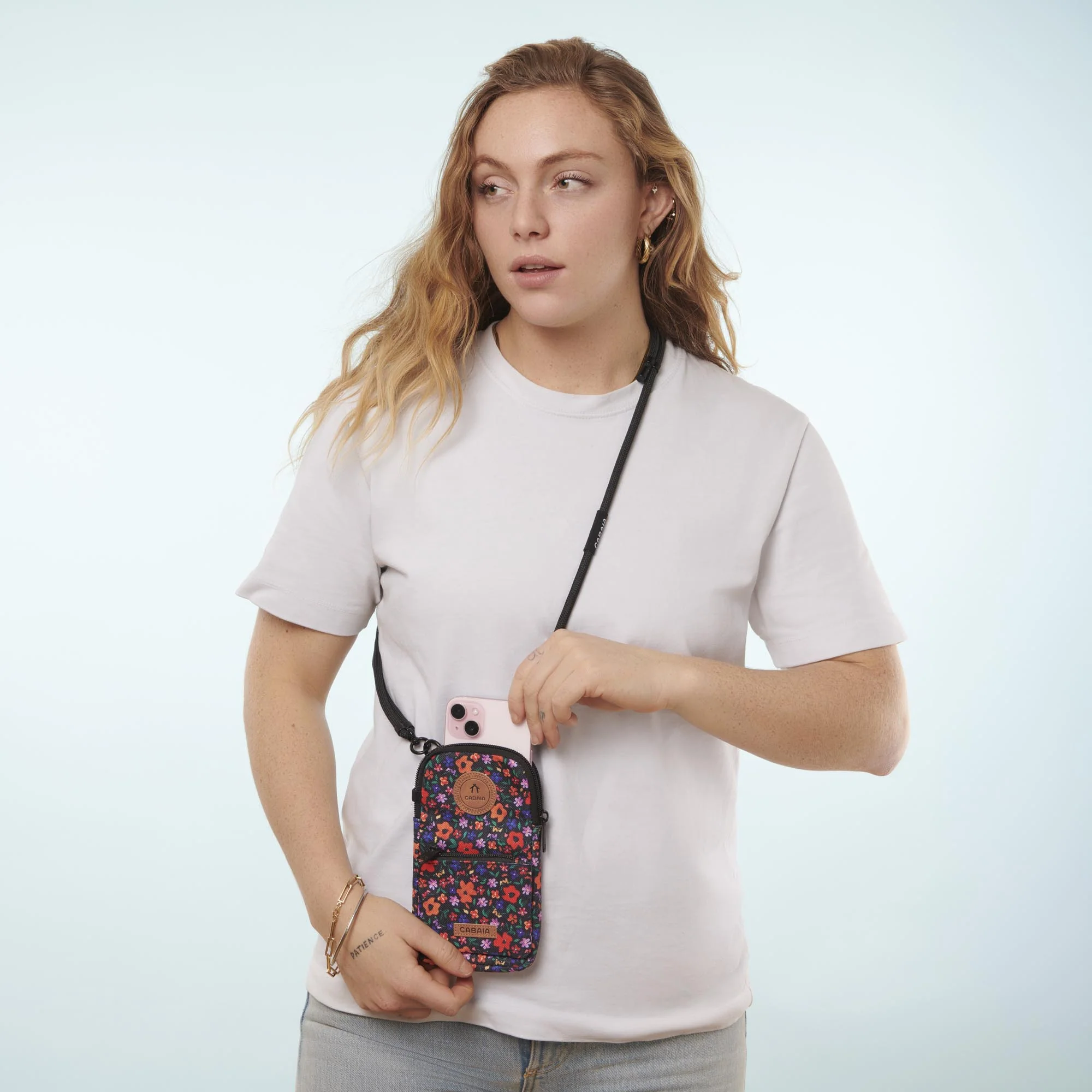 PHONE BAG ALL OVER RECYCLED OXFORD PRINTED MAUPITI - Image 4