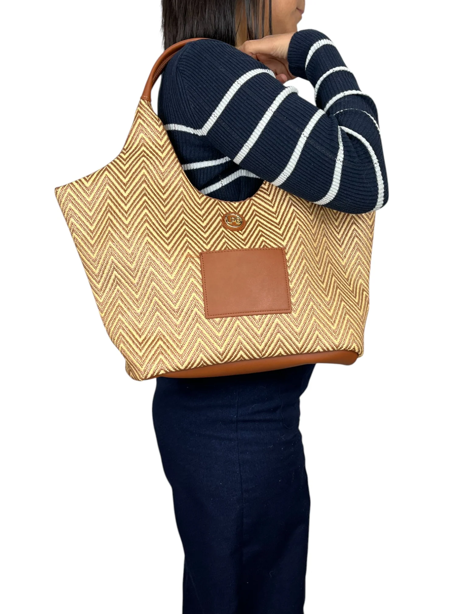 LEANNE - Image 2
