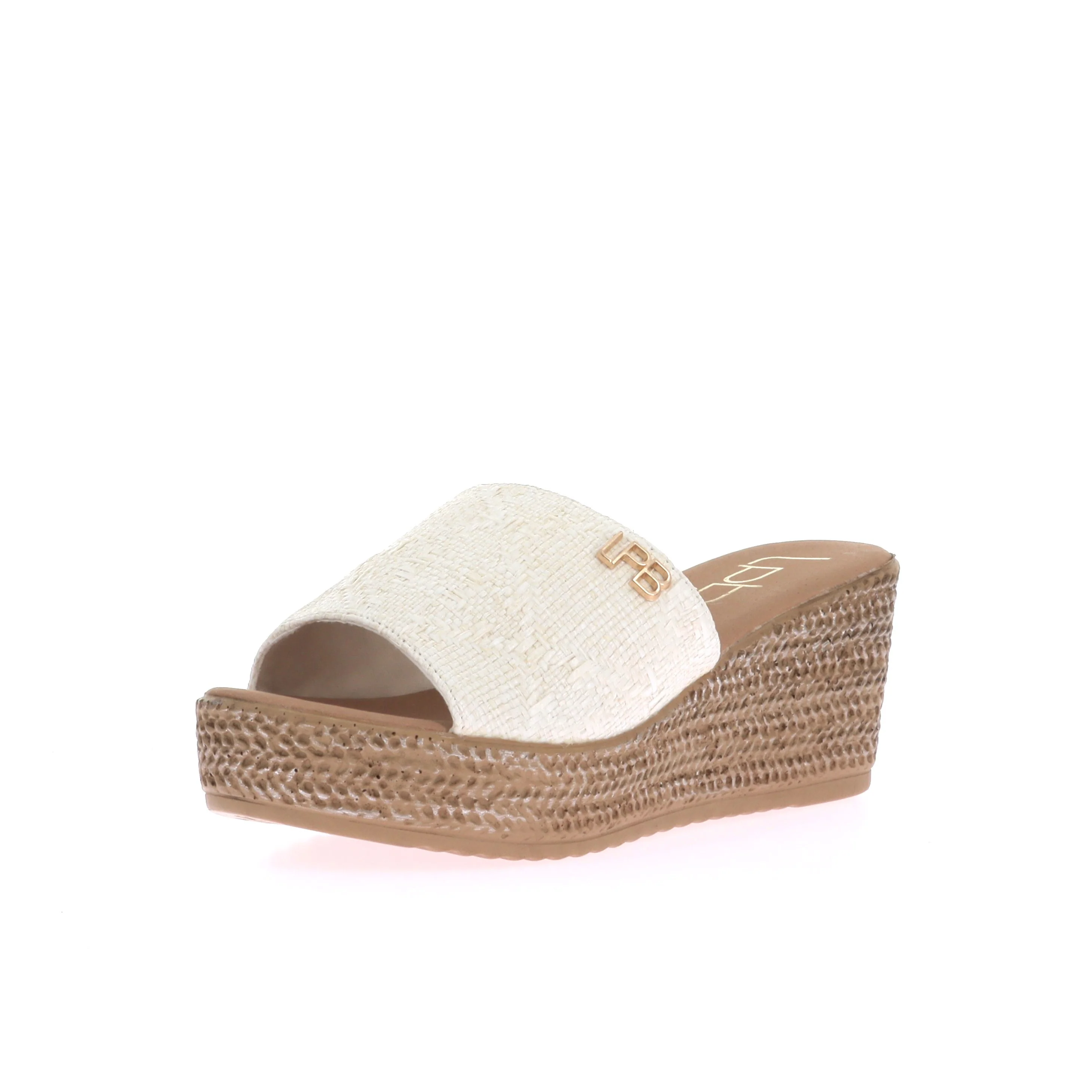 LUCIA - Image 2