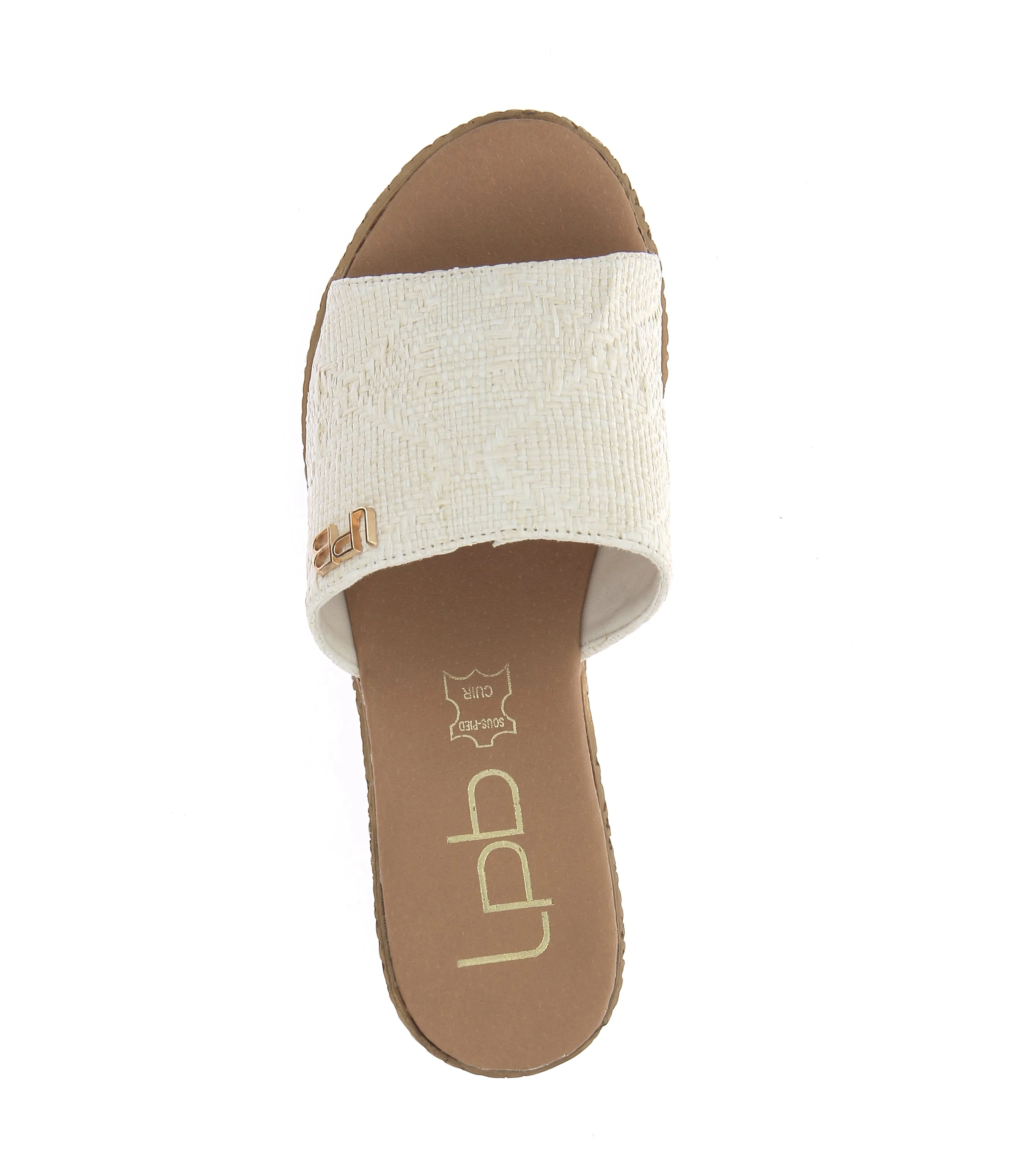 LUCIA - Image 5